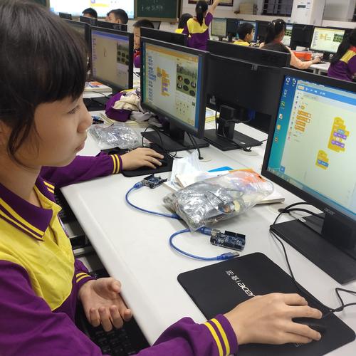 江灵路小学计算机编程a班11.18课程反馈